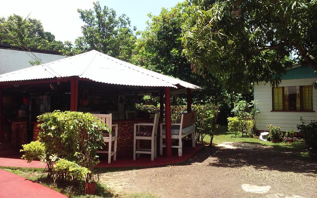 Shades Cottage Guesthouse Blue Hole Exterior foto
