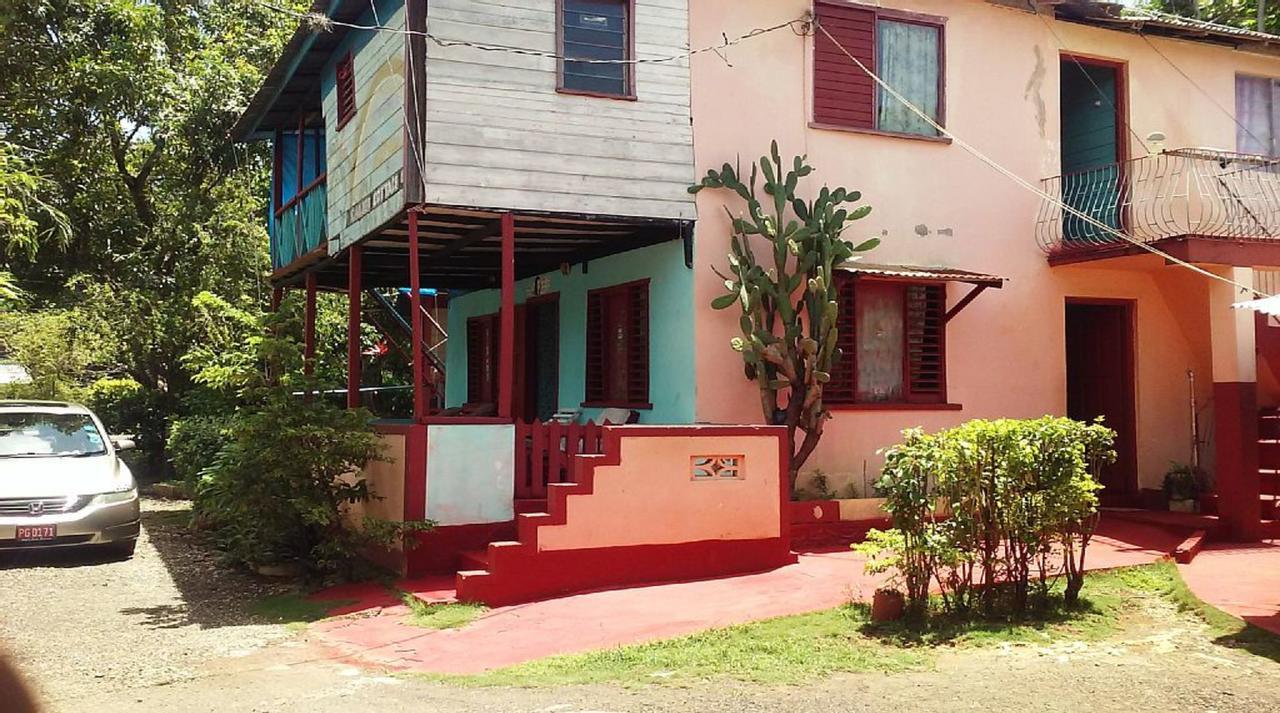 Shades Cottage Guesthouse Blue Hole Exterior foto